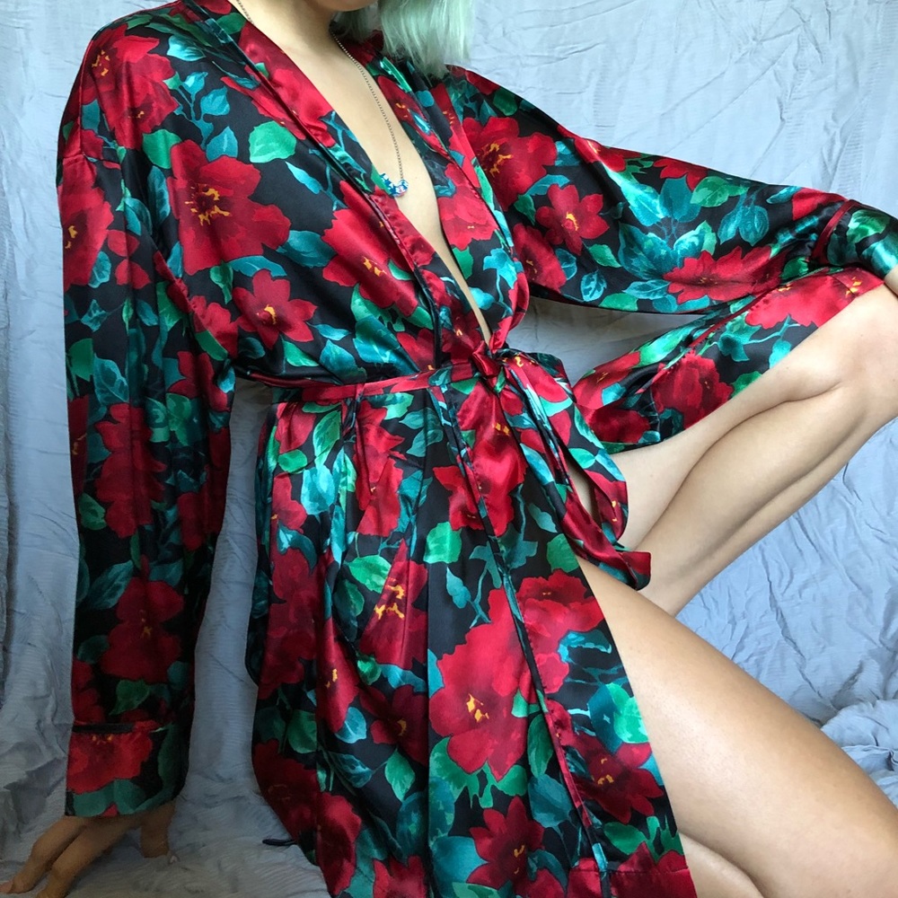 FLORAL ROBE/KIMONO